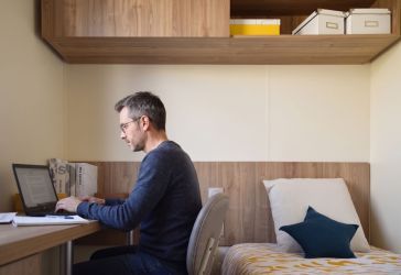 Télétravail depuis son mobil-home : connexion, équipements, organisation